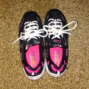 WOMANS SKETCHERS SZ 10 BRAND NEW EUC!!